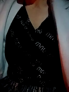 LenaLy2k online show from 11/04/25, 10:31