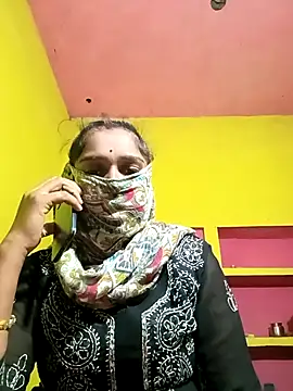 Snapshot of Hot_sega chatting on 11/08/25, 04:56 Hot sega online show from 11/08/25, 04:56