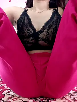 Snapshot of Saniya76 chatting on 04/19/26, 04:34 Saniya76 online show from 04/19/26, 04:34