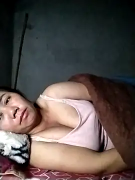 Snapshot of be-yeu chatting on 11/14/25, 04:49 be-yeu online show from 11/14/25, 04:49