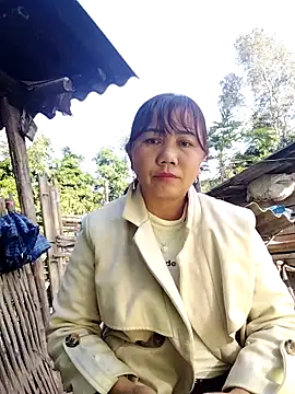 Snapshot of be-yeu chatting on 11/23/25, 01:38 be-yeu online show from 11/23/25, 01:38