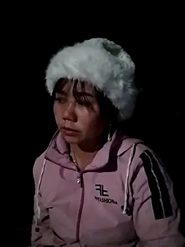 Snapshot of be-yeu chatting on 11/28/25, 10:51 be-yeu online show from 11/28/25, 10:51