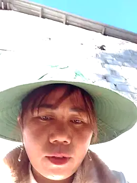 Snapshot of be-yeu chatting on 11/29/25, 01:08 be-yeu online show from 11/29/25, 01:08