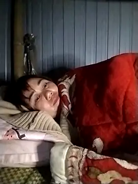 Snapshot of be-yeu chatting on 12/14/25, 08:35 be-yeu online show from 12/14/25, 08:35