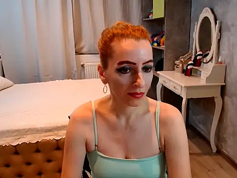 Snapshot of AnneDevrim chatting on 11/18/25, 07:02 AnneDevrim online show from 11/18/25, 07:02