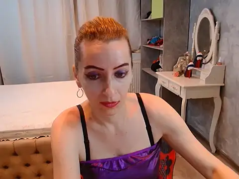 Snapshot of AnneDevrim chatting on 11/29/25, 06:38 AnneDevrim online show from 11/29/25, 06:38