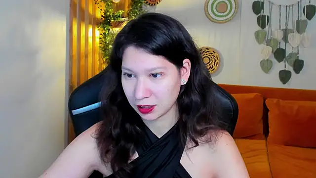 SaraDenars online show from 11/05/25, 05:18