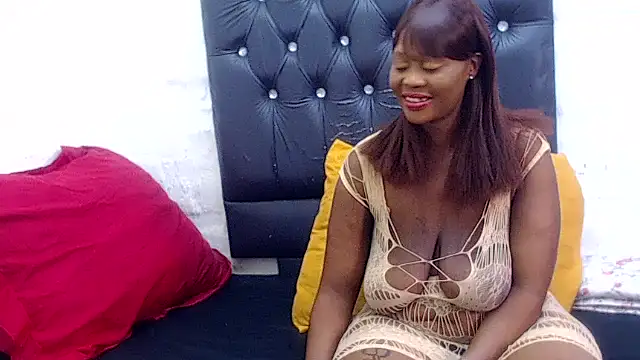 AUGUSTBLOOMxx online show from 12/03/25, 03:43