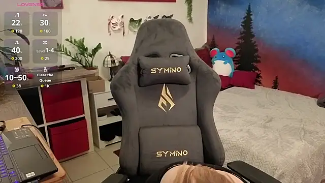 ScarletKitsunyaa online show from 11/04/25, 02:16