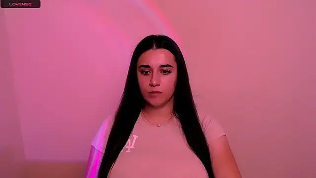 Snapshot of AlinaDoll_ chatting on 11/10/25, 08:57 AlinaDoll online show from 11/10/25, 08:57