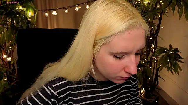 JoanneSmith online show from 12/22/25, 10:45