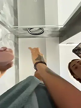 VickyM99 online show from 12/14/25, 08:09