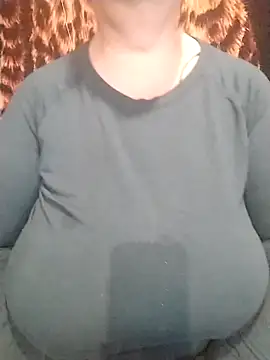 MyHoneyKira online show from 11/10/25, 07:40