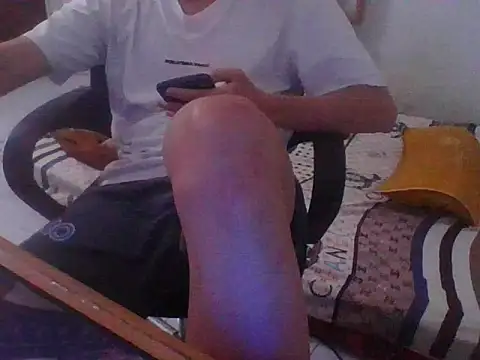 Snapshot of Nowwayyyy chatting on 11/04/25, 12:04 Nowwayyyy online show from 11/04/25, 12:04