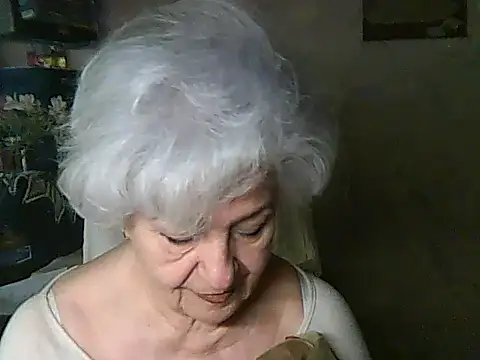 ValeriaKroww online show from 05/07/26, 06:41