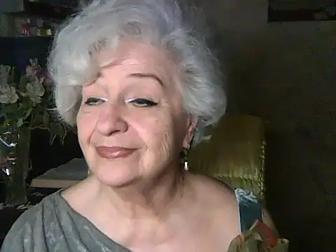 ValeriaKroww online show from 05/18/26, 04:13