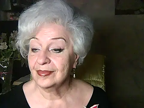 ValeriaKroww online show from 05/19/26, 06:03
