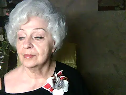 ValeriaKroww online show from 05/20/26, 06:03