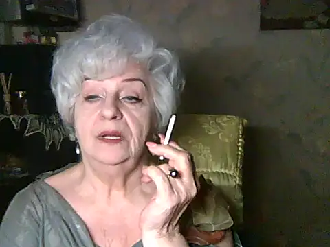 ValeriaKroww online show from 05/27/26, 05:43
