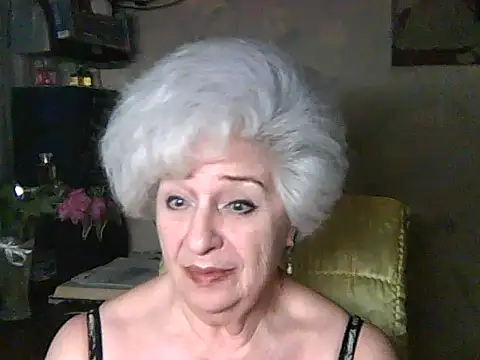 ValeriaKroww online show from 06/14/26, 05:04