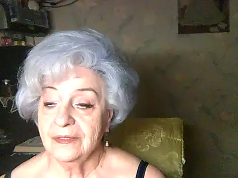 ValeriaKroww online show from 07/05/26, 06:04