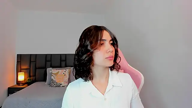 sara ospinna online show from 12/02/25, 11:59