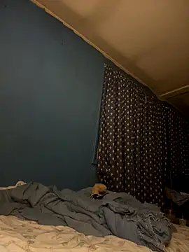 Snapshot of biggdaddyandqueenn chatting on 11/28/25, 11:51 biggdaddyandqueenn online show from 11/28/25, 11:51