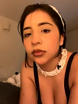 Snapshot of lulu200597 chatting on 11/14/25, 02:32 lulu200597 online show from 11/14/25, 02:32