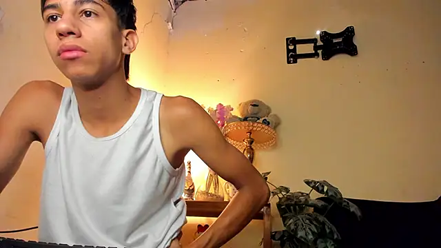 lucian davii online show from 12/05/25, 02:36