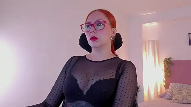 MistressErza online show from 06/02/26, 06:21