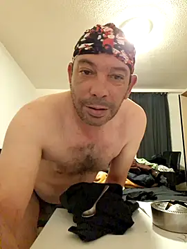 Snapshot of FrancescoLatino chatting on 11/12/25, 01:50 FrancescoLatino online show from 11/12/25, 01:50