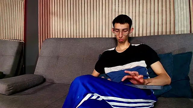 ZyroNight online show from 11/27/25, 07:27