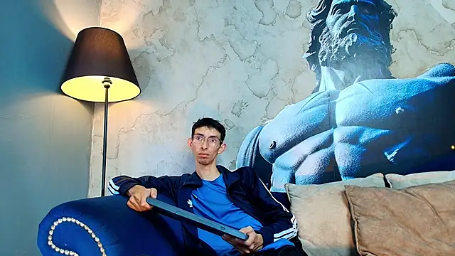 ZyroNight online show from 12/03/25, 07:12