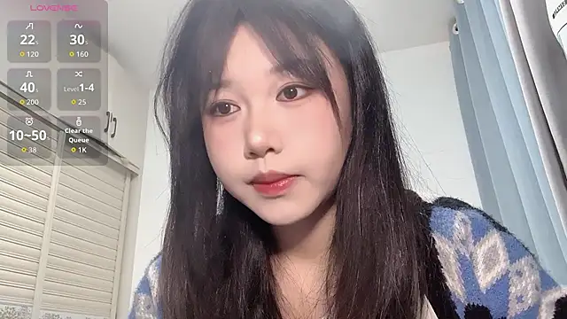 Xiaoji61 online show from 11/10/25, 10:31