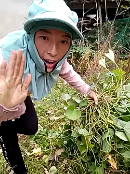 oanh-oanhbay online show from 12/14/25, 02:39