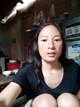 oanh-oanhbay online show from 12/18/25, 02:28