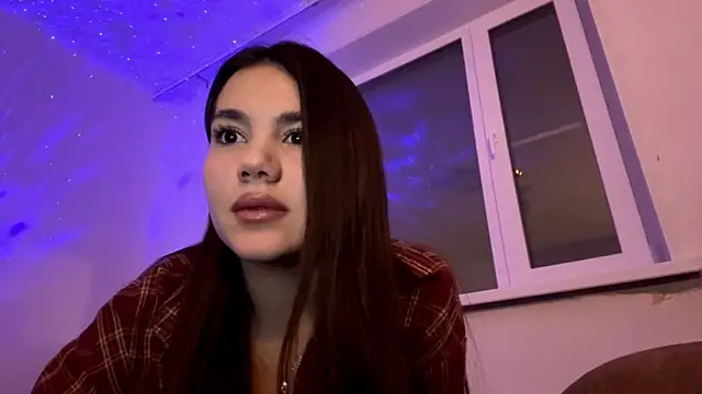 Snapshot of Priscillla_Cute chatting on 11/17/25, 03:07 Priscillla Cute online show from 11/17/25, 03:07