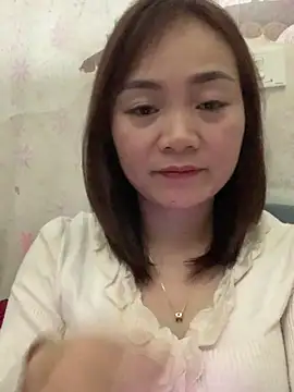 Snapshot of Bana-gibee chatting on 12/01/25, 03:17 Bana-gibee online show from 12/01/25, 03:17