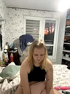 Snapshot of hotgoodgirll chatting on 12/17/25, 03:29 hotgoodgirll online show from 12/17/25, 03:29