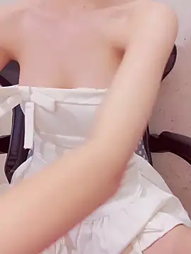GirlNaughtyFull online show from 05/17/26, 06:37