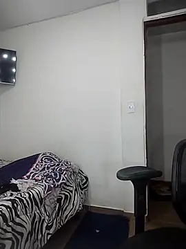 Snapshot of sharon-D chatting on 11/09/25, 05:22 sharon-D online show from 11/09/25, 05:22