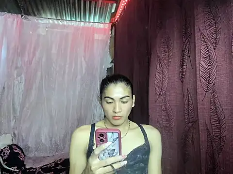 Snapshot of ursexykittykat_xx chatting on 11/18/25, 06:29 ursexykittykat xx online show from 11/18/25, 06:29