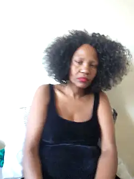 Snapshot of Mommy_Sienna chatting on 05/02/26, 02:33 Mommy Sienna online show from 05/02/26, 02:33