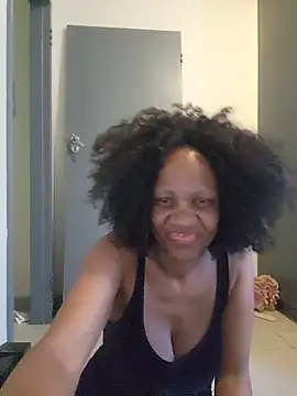 Snapshot of Mommy_Sienna chatting on 06/03/26, 02:33 Mommy Sienna online show from 06/03/26, 02:33