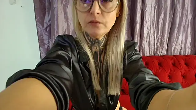 TattooTemptress online show from 11/16/25, 05:13