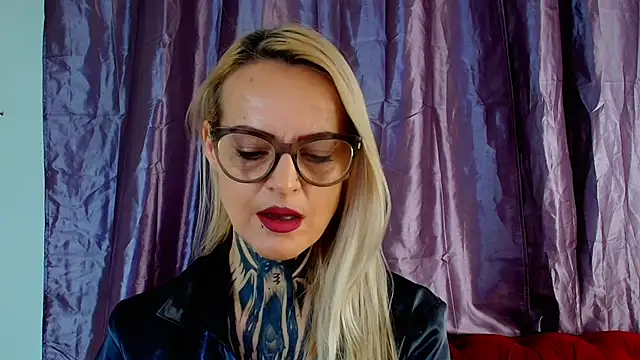 TattooTemptress online show from 12/15/25, 05:01