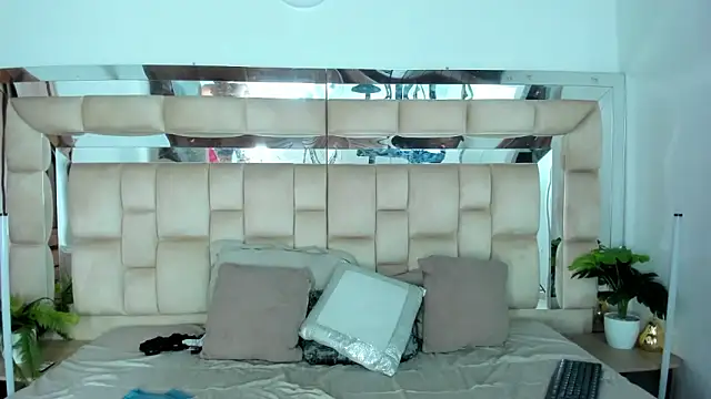 HotVoltage online show from 12/02/25, 11:48