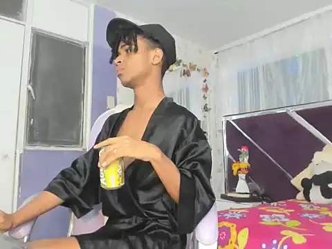 Snapshot of Santy_bigcock_01 chatting on 11/11/25, 03:28 Santy bigcock 01 online show from 11/11/25, 03:28