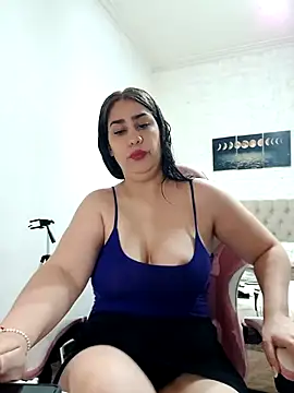 nahiarabiel33 online show from 11/27/25, 02:08