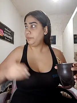 nahiarabiel33 online show from 06/03/26, 05:40